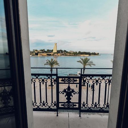Verso Oriente Brindisi Luaran gambar
