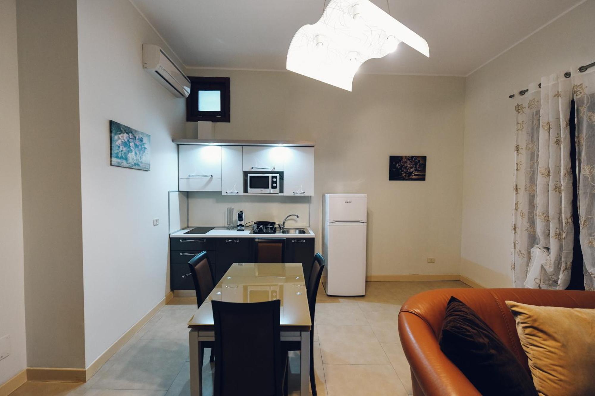 Verso Oriente Brindisi Luaran gambar